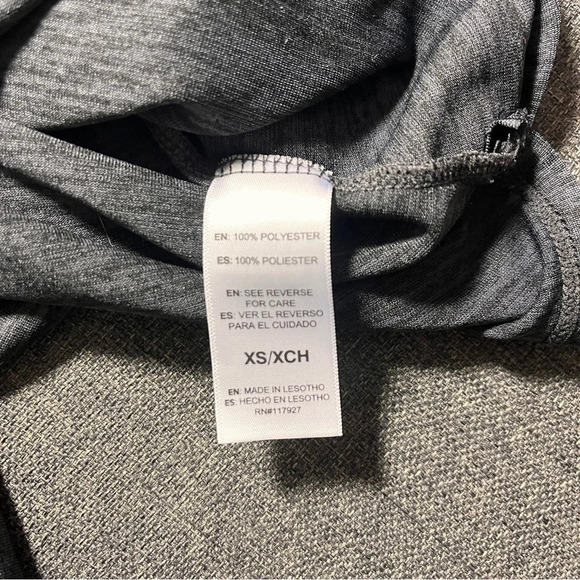 Reebok Athletic Shirt - Picture 2 of 4